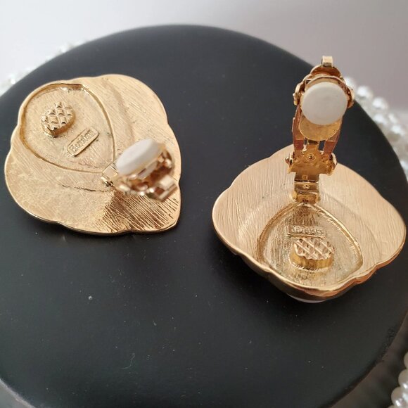 Butler FAC Mother of Pearl Faux Pearl and Crystal Earring, Necklace, Brooch Set - Picture 9 of 10